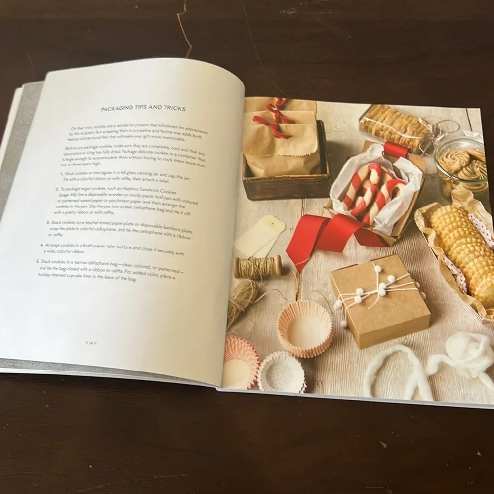 Holiday Cookies by Elisabeth der Nederlanden